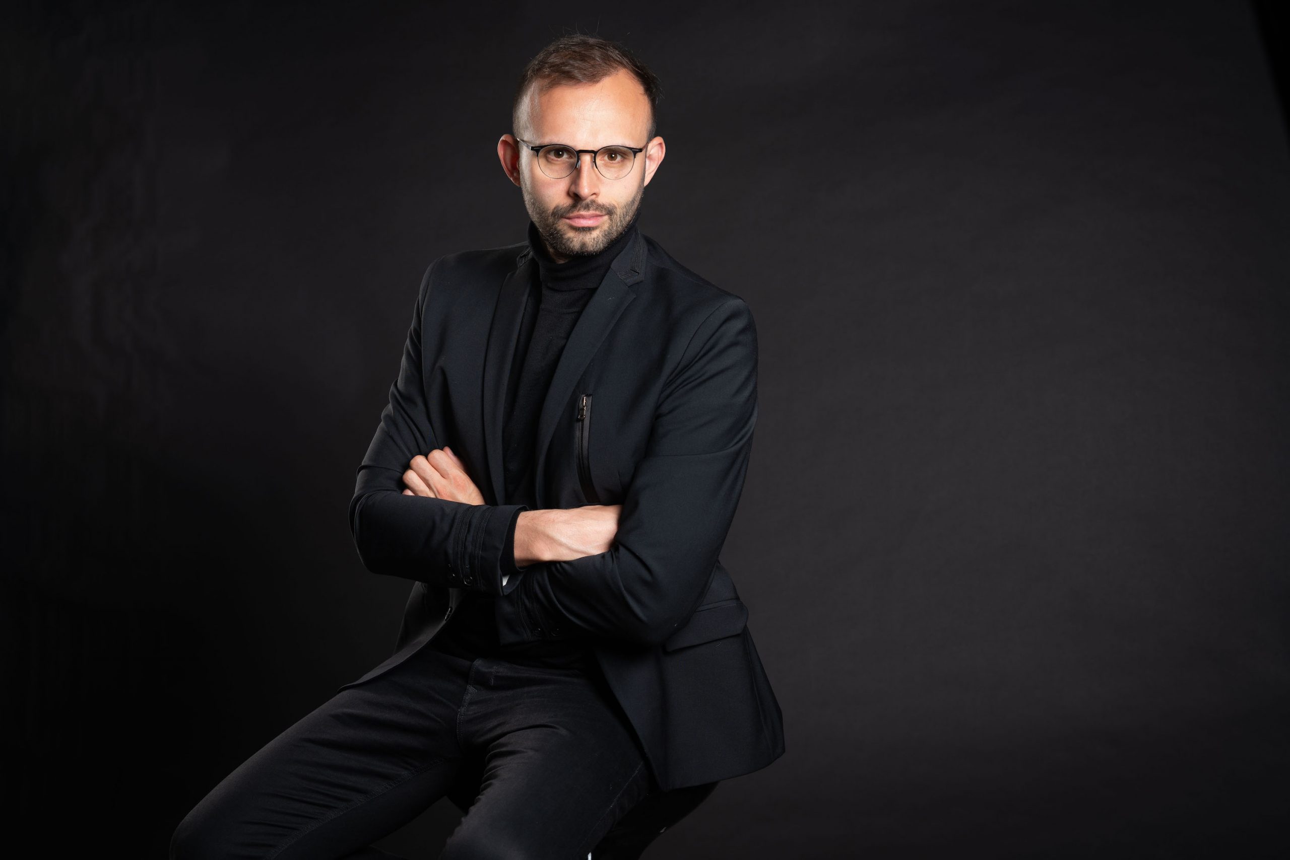 Comunicat de presă. Mihai Nica, antreprenor: ”Consider că, dacă ești antreprenor, trebuie să poți să gestionezi orice business, nu contează culoarea sau forma lui. Pașii sunt aceiași“