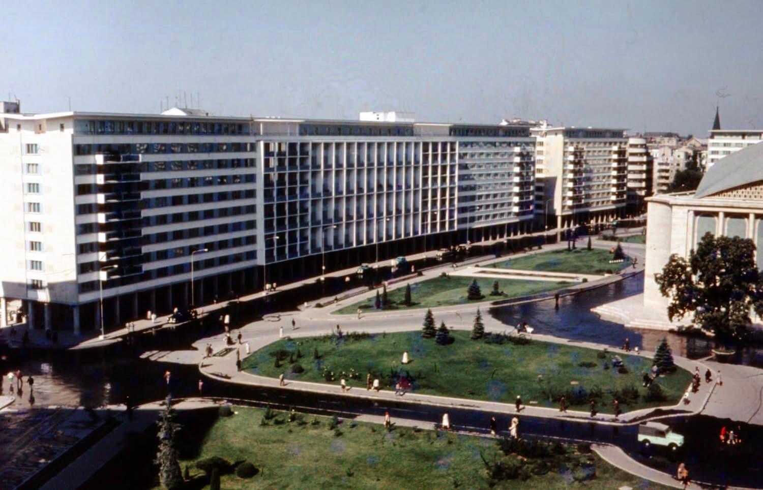 Fațada iluzorie și cortina de beton falsă. Trei biserici sacrificate pentru acest simbol al arhitecturii socialiste.