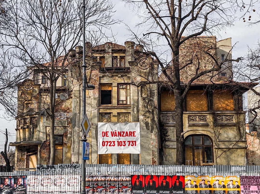 Casa Pompiliu Eliade, clădirea istorică "de pe chei" uitată și ajunsă la vânzare