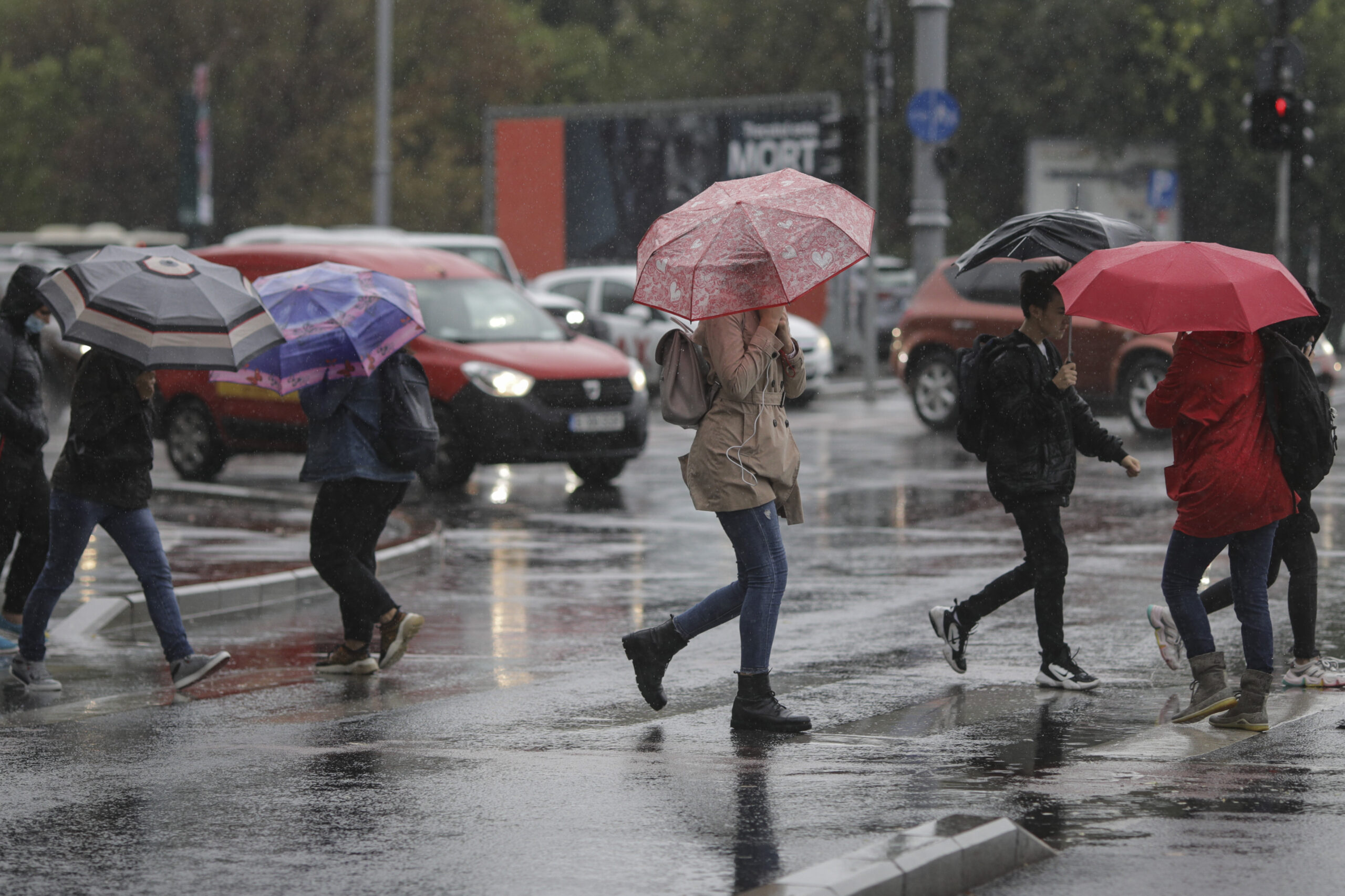 Meteo ALERT | Avertizare nowcasting în Ilfov. ANM a emis un cod galben de ploaie torențială și descărcări electrice