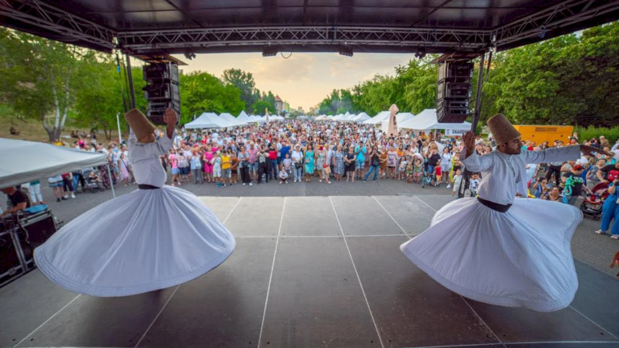 Anatolian Food Fest revine în Capitală, în perioada 18-20 iulie. Bucureștenii se vor bucura de preparate tradiționale turcești și spectacole cu derviși rotitori, cântăreți și dansatori