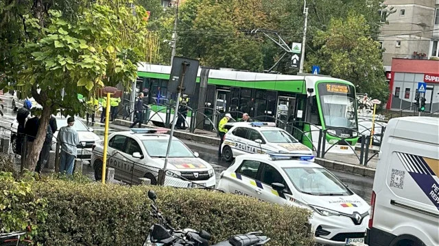 UPDATE | Cauza tragică a blocajului de pe linia 25: un accident mortal, produs pe Bulevardul Timișoara, la Romancierilor