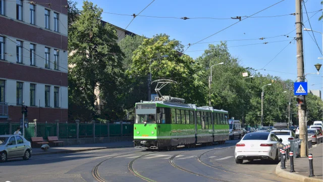 Liniile 17 și 36 vor fi comasate, autobuzele navetă 636 vor avea traseul modificat, de sâmbătă. Se fac lucrări la rețeaua de termoficare pe Bd. Lacul Tei