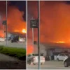 VIDEO | Incendiu extrem de violent în Domnești, la doi pași de București. Flăcări uriașe, mari degajări de fum. Martor: Arde între pasaj și stația electrică