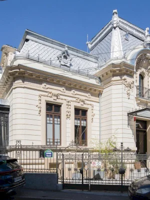 “Casa cu marchiză persiană” s-a întors în viața Bucureștiului. A fost reședința generalului Argeșanu, supranumit “Ghiță Soldatul”, fost prim-ministru asasinat de legionari