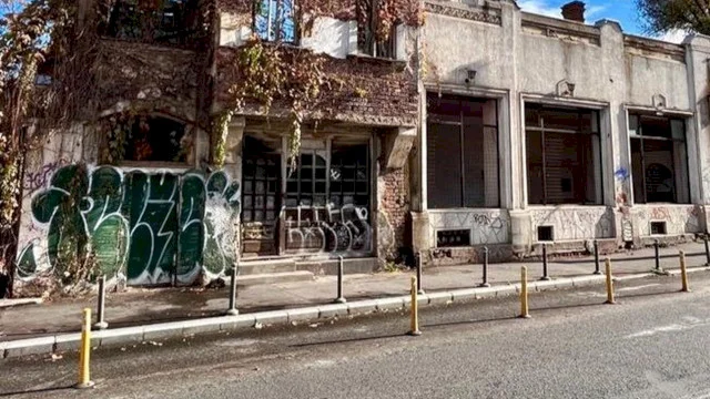 „Impozit-pedeapsă”, de până la 300% pentru alte 8 clădiri degradate din Sectorul 1. Propunerea se discută în ședința Consiliului Local de joi