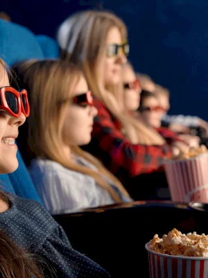 Festival de Filme de Crăciun la Cinemateca București, sala Eforie🎄În programul din weekend vor fi, printre altele, „O colindă de Crăciun” și „Miracolul din Strada 34”