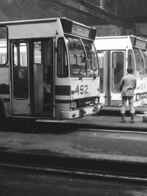 FOTO | Autobaza Floreasca a supraviețuit deceniilor de istorie și a fost în sfârșit pusă la punct de o vizită atentă a primarului Ciucu